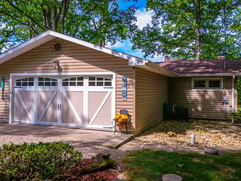 691 Timothy Drive, Willard, OH 44890 Photo 7