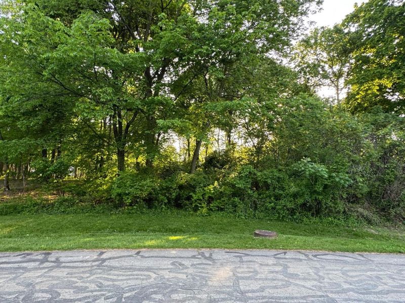 3983 N Coachmans Trail, Port Clinton, OH 43452 Photo 3