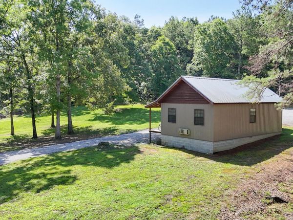 2764 STATELINE RD, Iuka, MS 38852