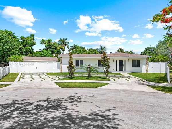 19715 SW 99th Pl , Cutler Bay, FL 33157