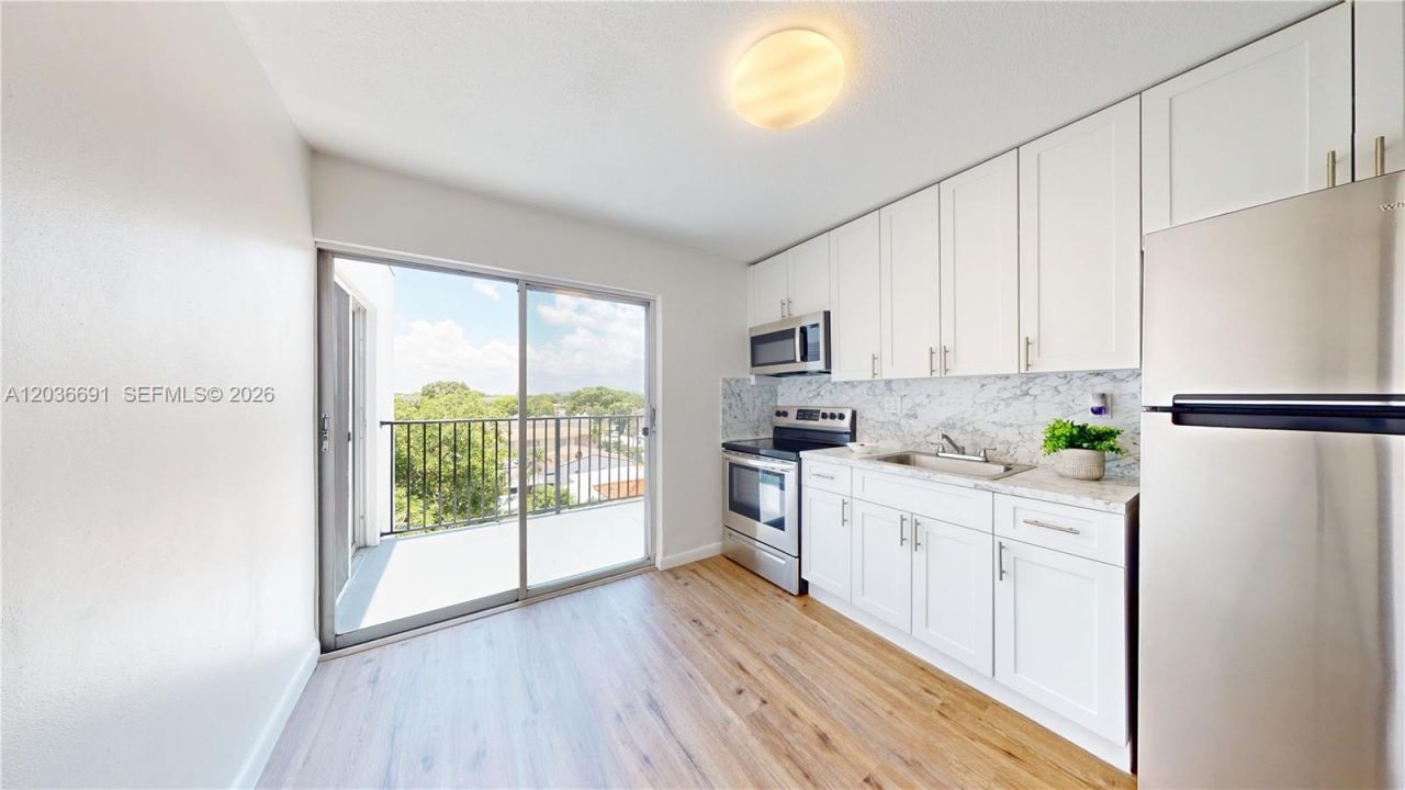 444 SW 27th Ave , Unit 50, Miami, FL 33135 Photo