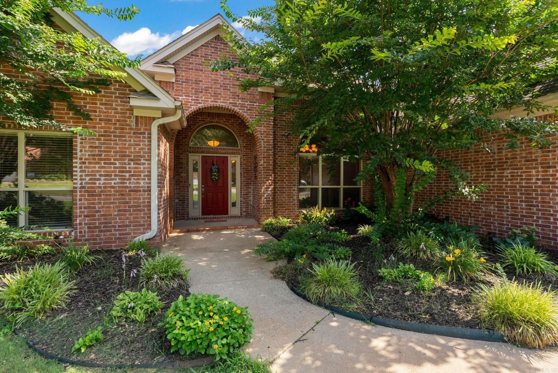 53 Hanna Lane, Little Rock, AR 72223 Main Photo