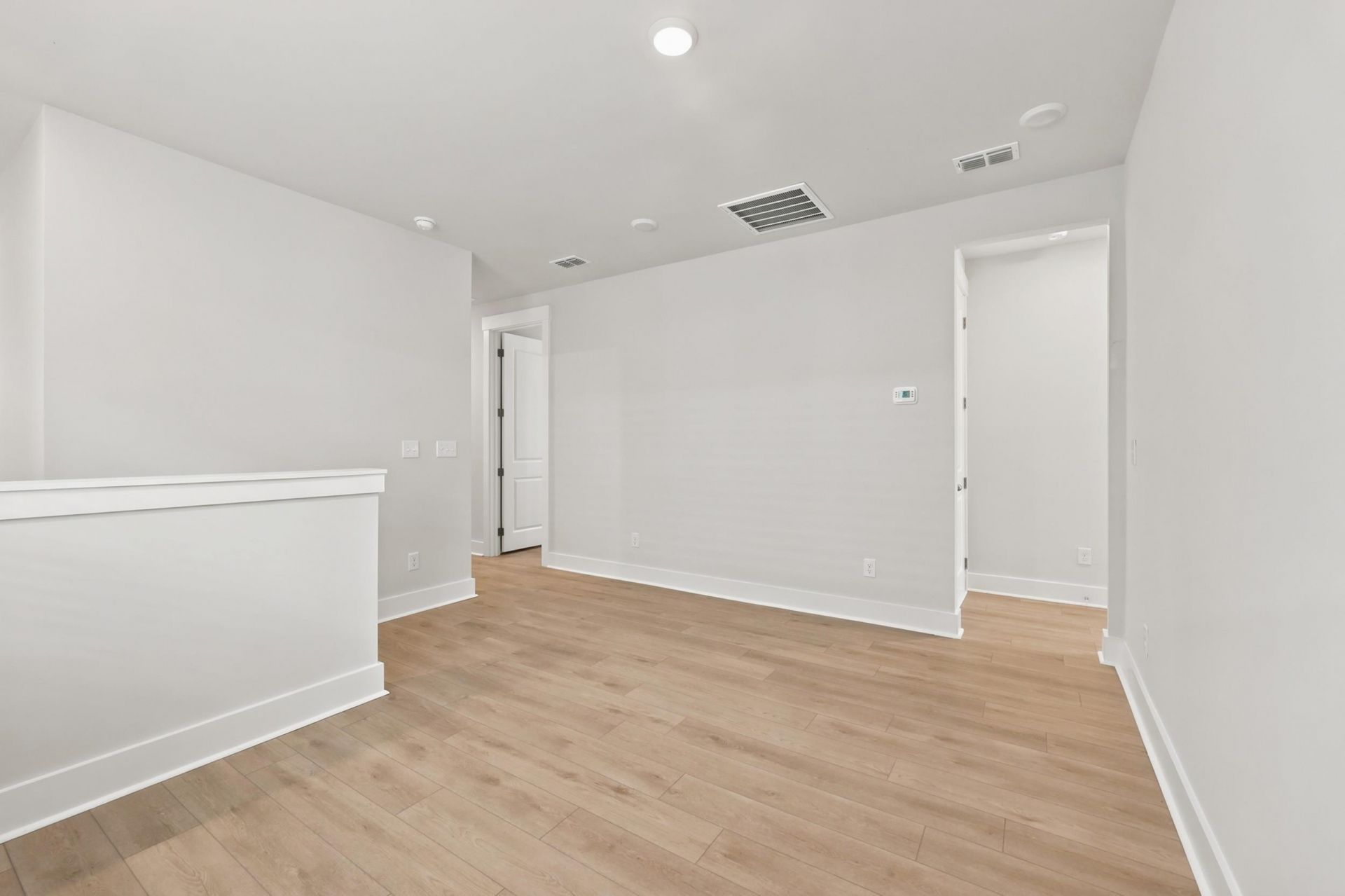 992 Triton Ave. Photo 27