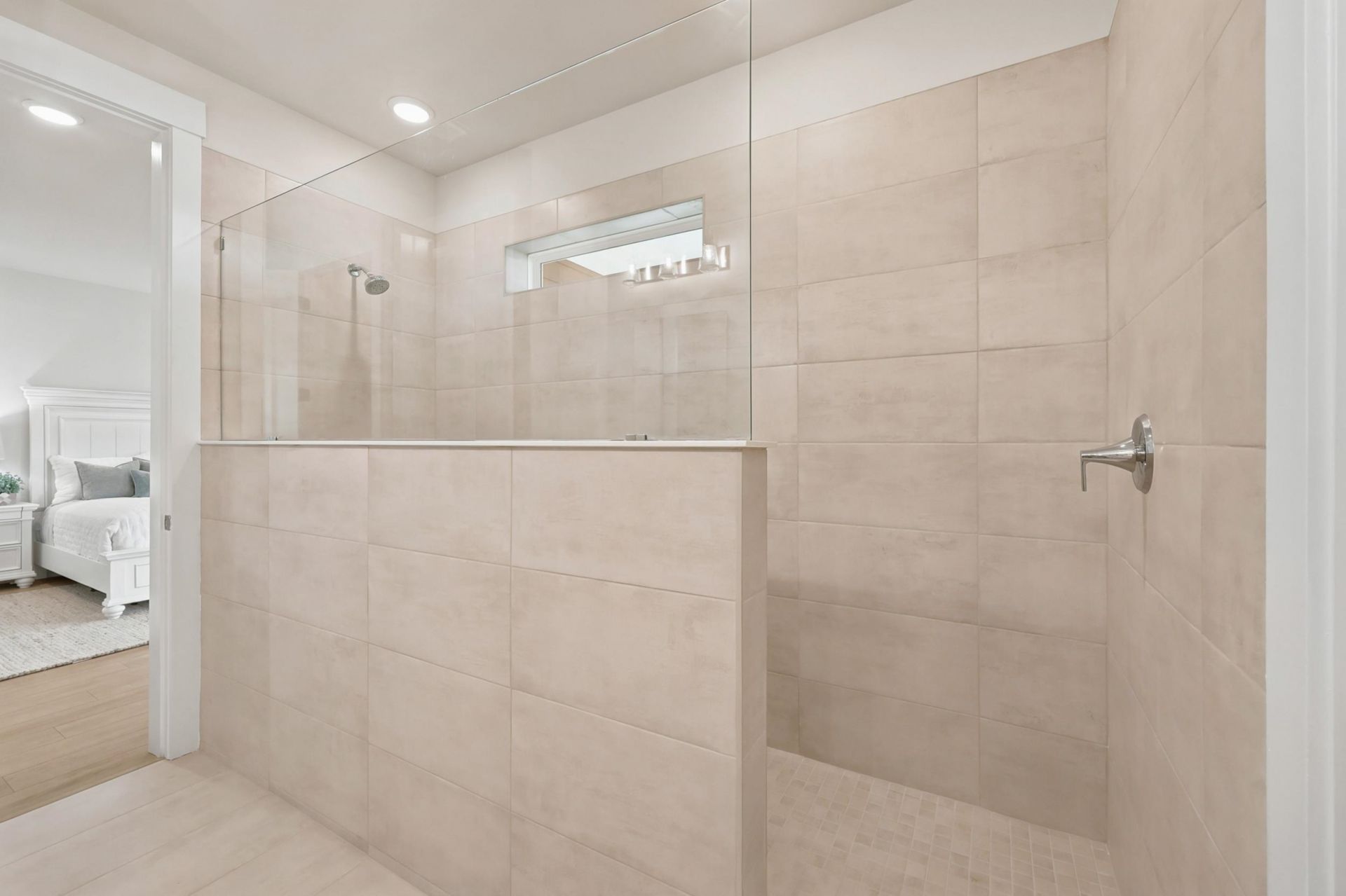 992 Triton Ave. Photo 35
