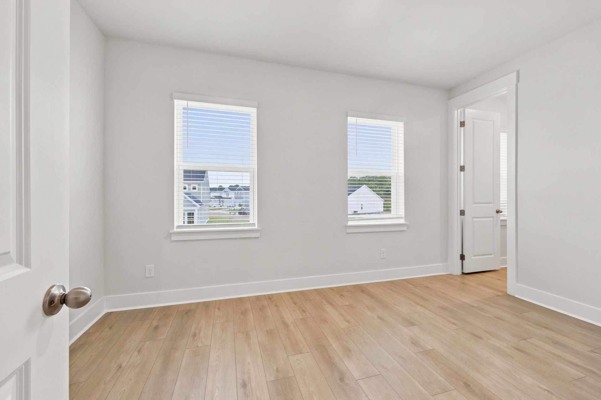 992 Triton Ave. Photo 43