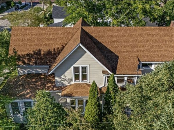 18 Madison Street , Algonquin, IL 60102