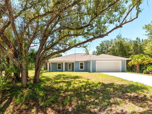 414 Cleveland AVE, LEHIGH ACRES, FL 33972