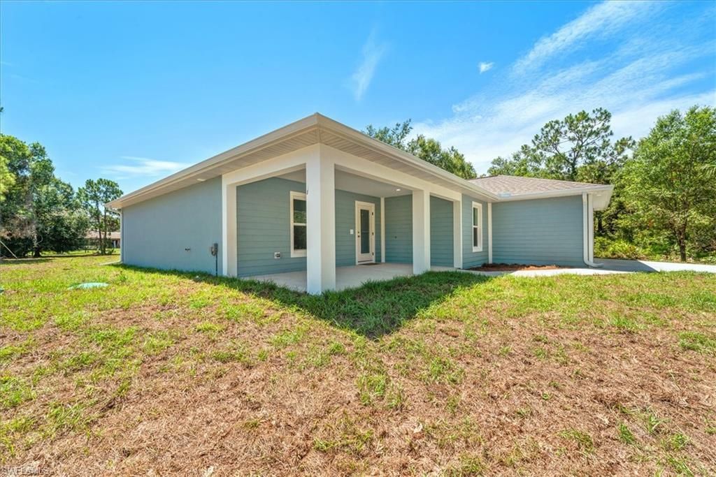 414 Cleveland Ave , Lehigh Acres, FL 33972 Photo