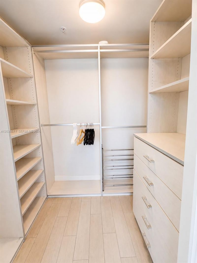 253 NE 2nd St , Unit 3004, Miami, FL 33132 Photo