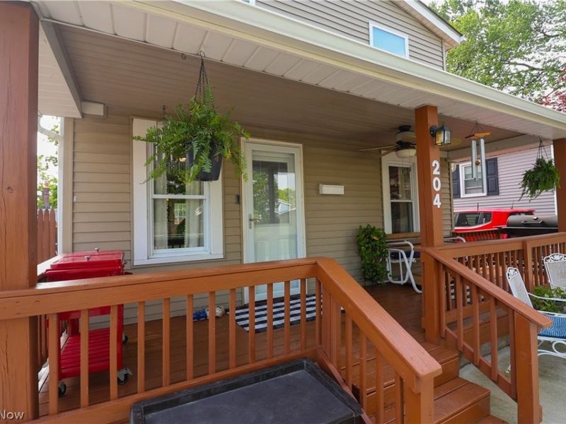 204 House Court, Fairport Harbor, OH 44077 Photo 2