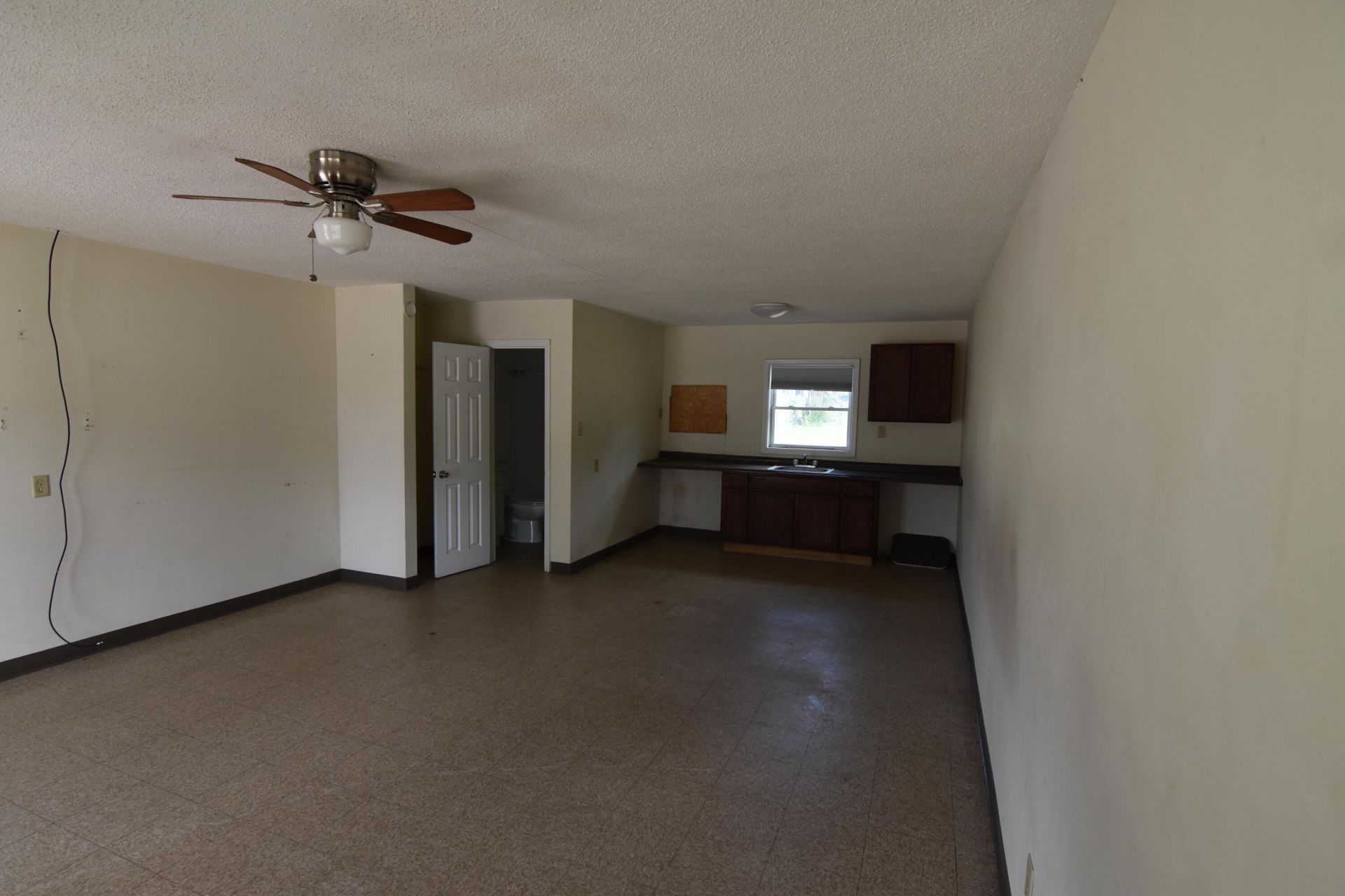 1054 Edgewater Road Photo 100