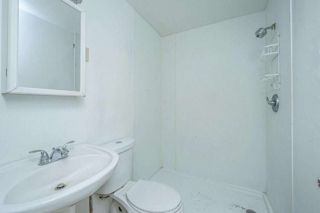 1054 Edgewater Road Photo 11
