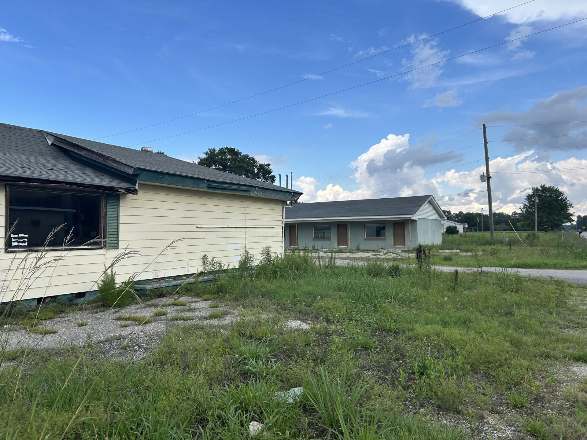 1054 Edgewater Road Photo 16