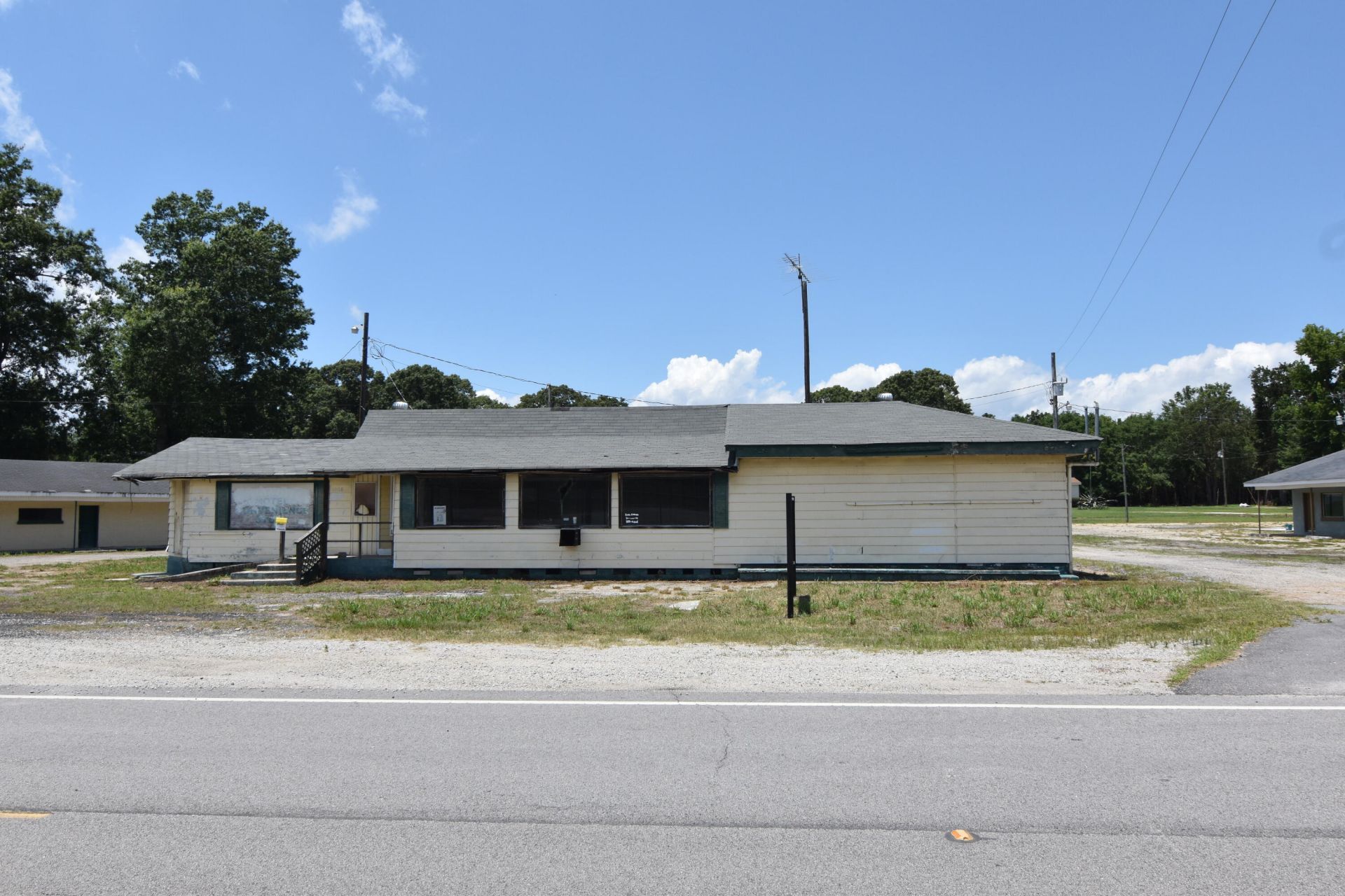 1054 Edgewater Road Photo 35