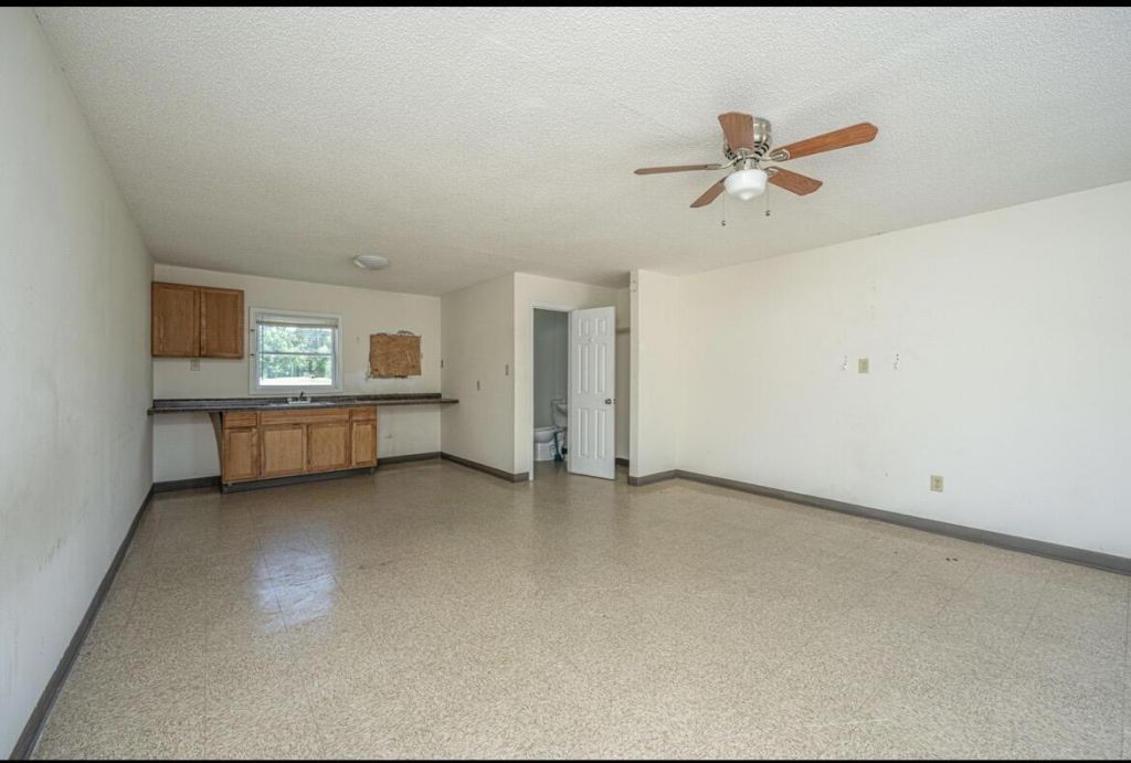 1054 Edgewater Road Photo 8