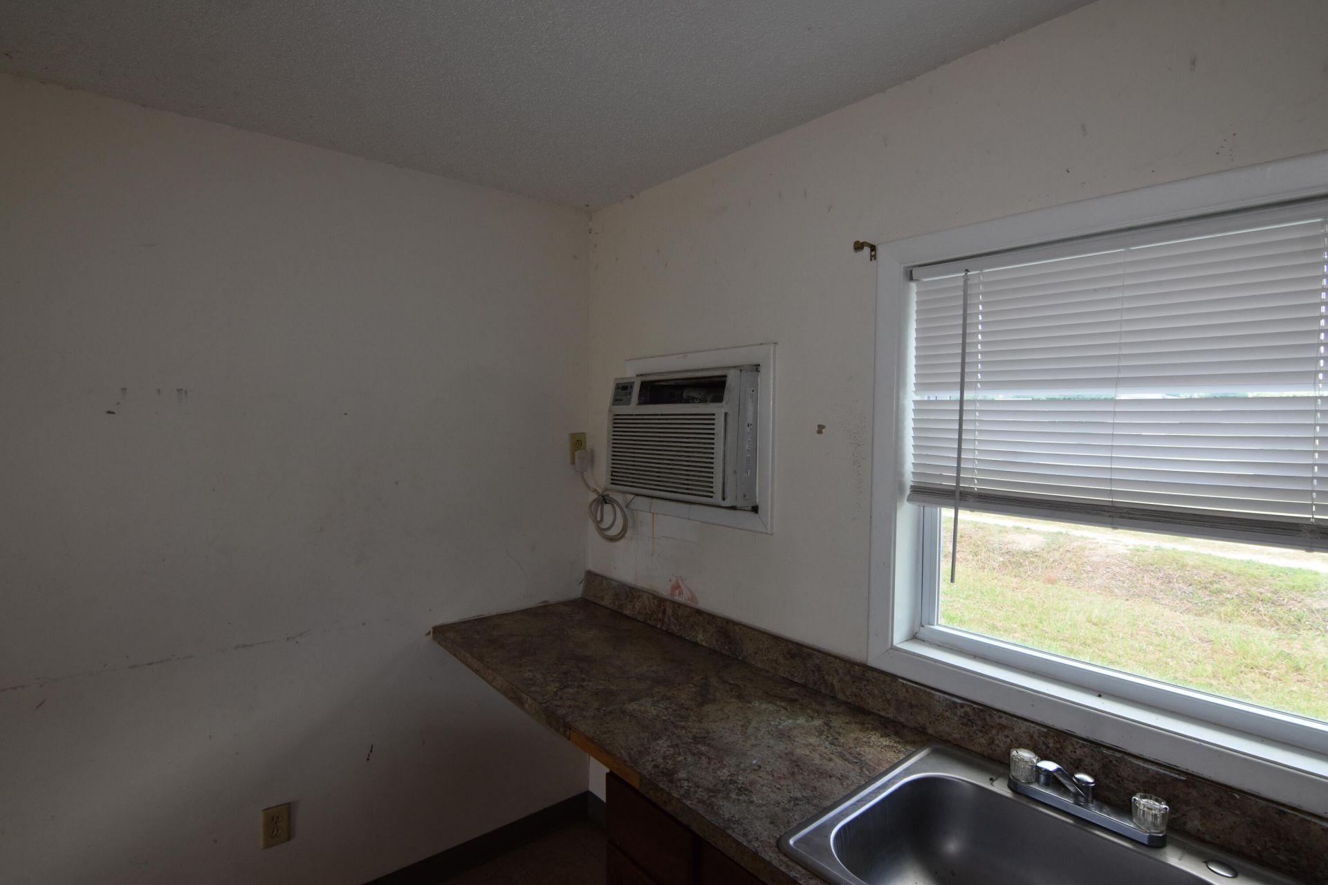 1054 Edgewater Road Photo 91