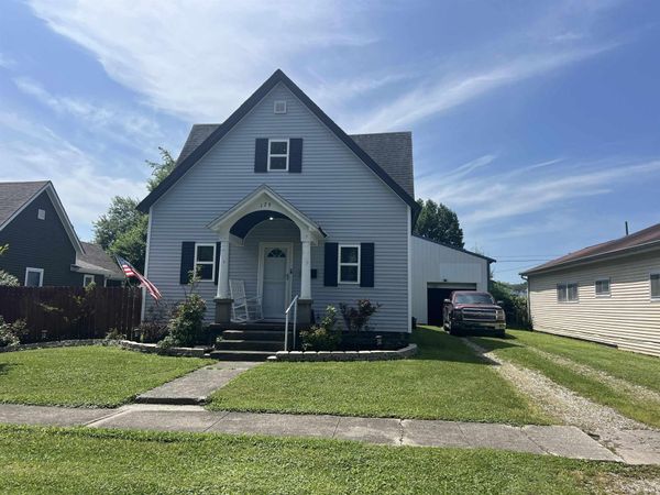 179 NE F Street, Linton, IN 47441