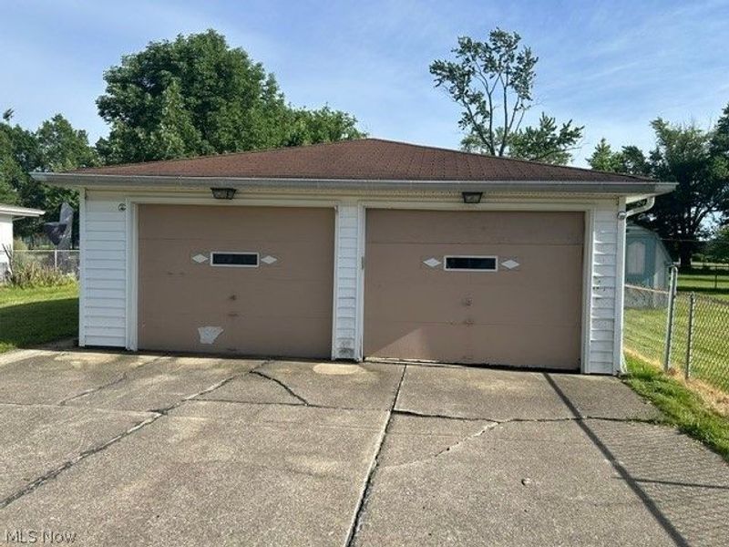 10761 Meadowbrook Drive , Parma Heights, OH 44130 Photo 4