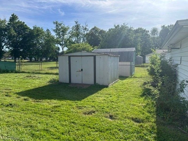 10761 Meadowbrook Drive , Parma Heights, OH 44130 Photo 6