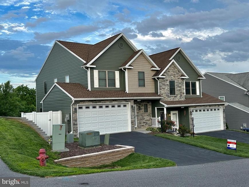 11196 Gopher Drive N, Waynesboro, PA 17268 Main Photo
