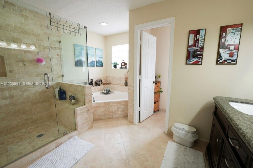 1935 NE 35th Ave, Homestead, FL 33033 Photo