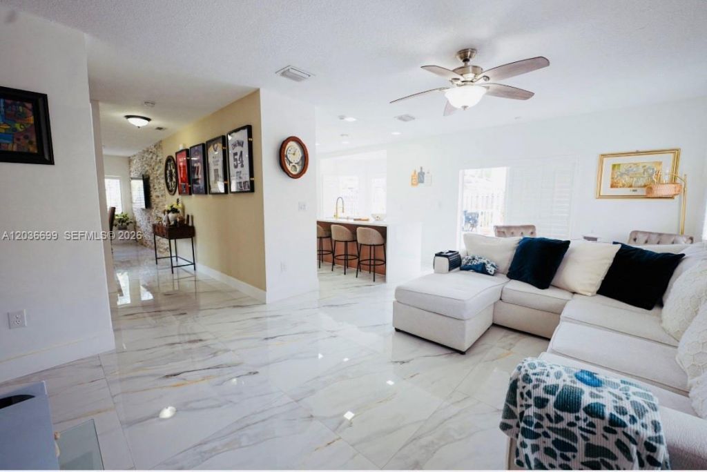 1935 NE 35th Ave, Homestead, FL 33033 Photo