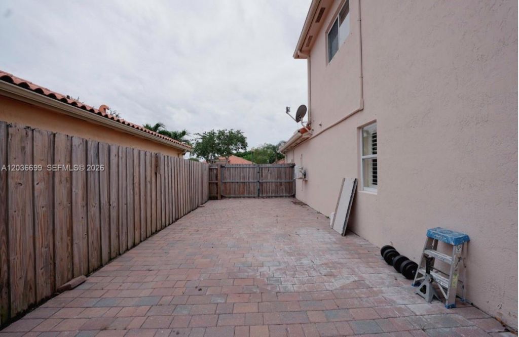 1935 NE 35th Ave, Homestead, FL 33033 Photo