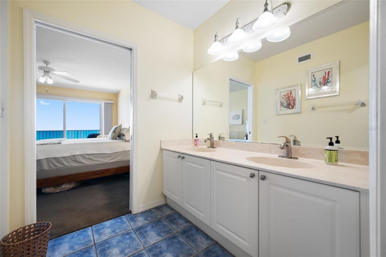 16550 Gulf Boulevard, Unit 645, North Redington Beach, FL 33708 Photo