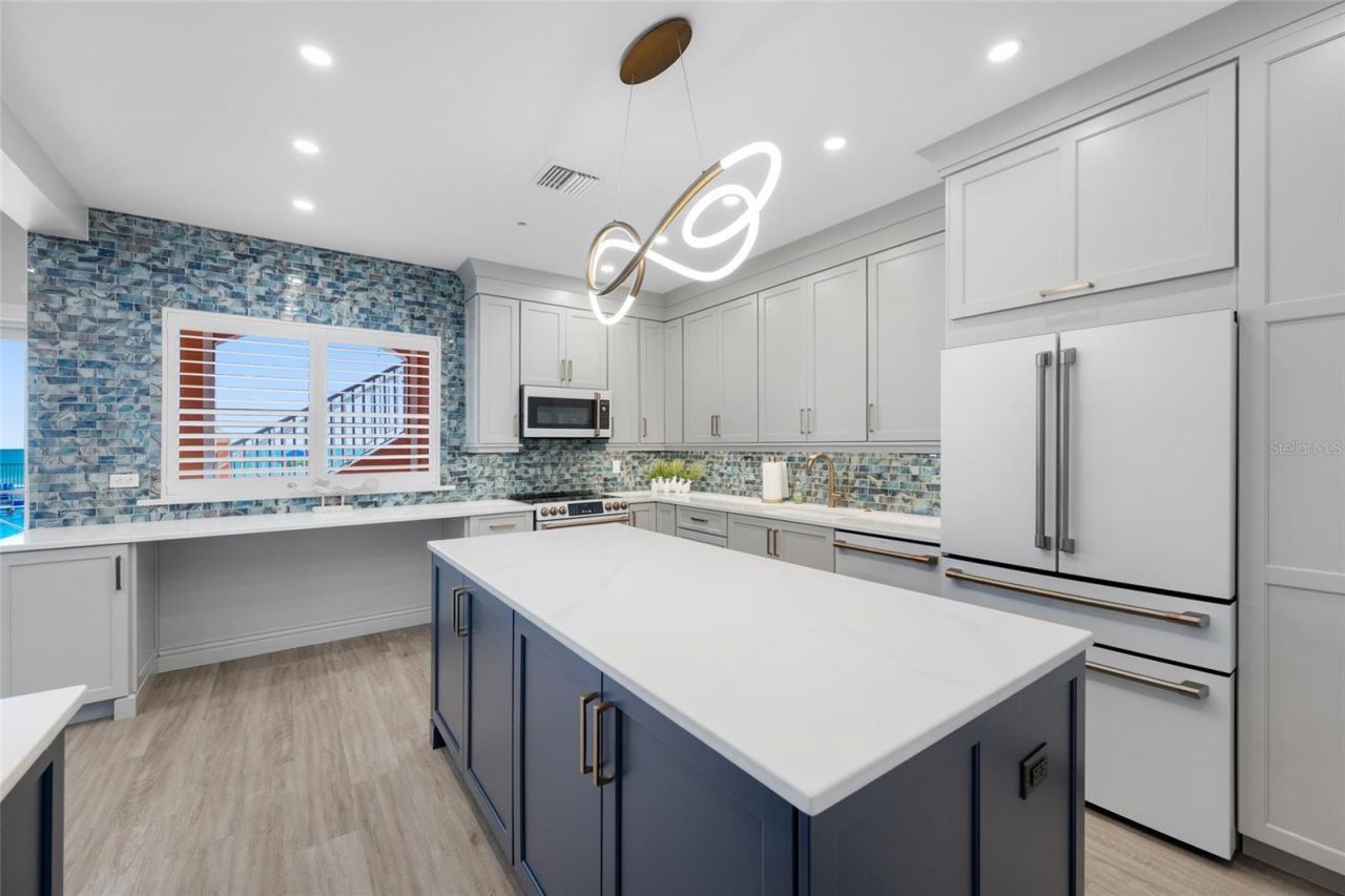 16550 Gulf Boulevard, Unit 645, North Redington Beach, FL 33708 Photo