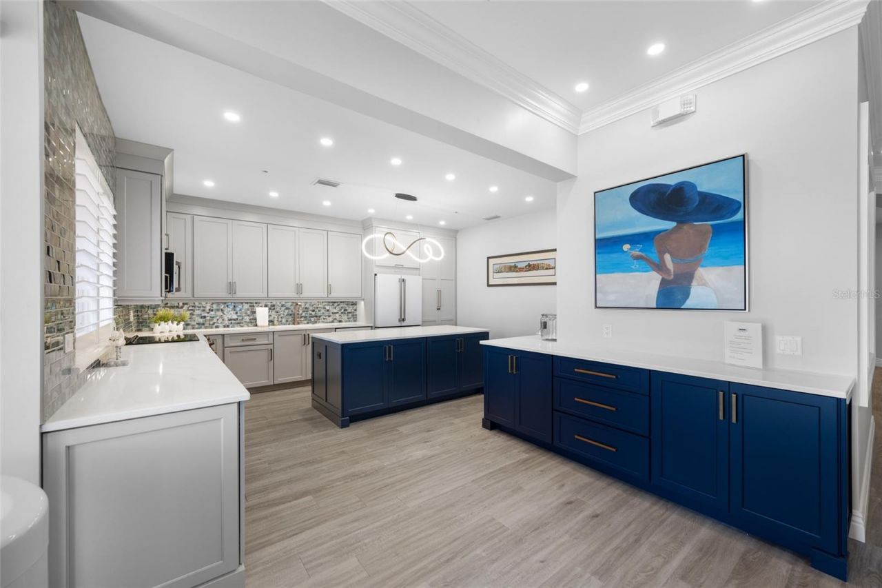 16550 Gulf Boulevard, Unit 645, North Redington Beach, FL 33708 Photo