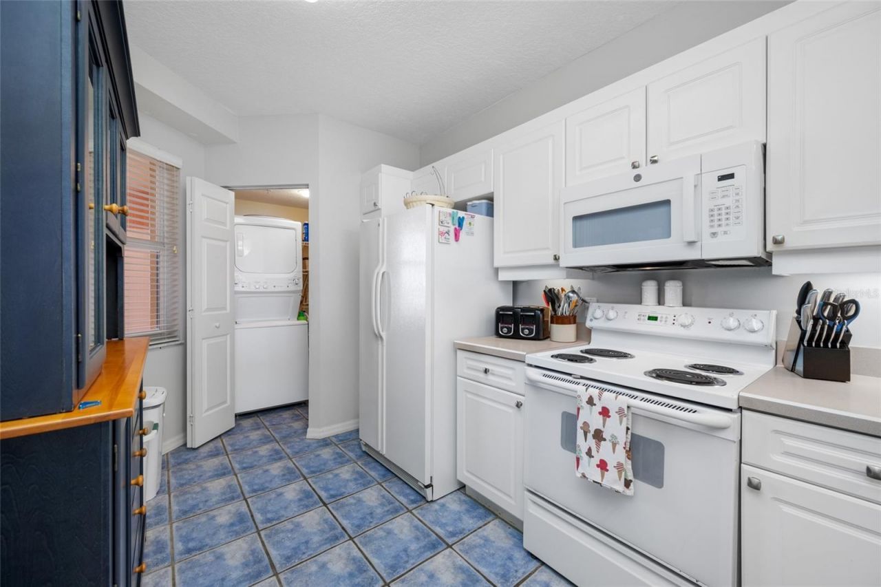 16550 Gulf Boulevard, Unit 645, North Redington Beach, FL 33708 Photo