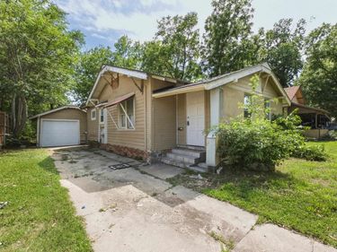 2719 W Douglas, Wichita, KS 67213