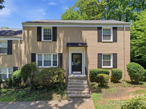 525 Wakefield Drive , Charlotte, NC 28209