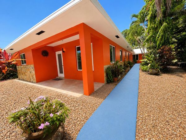736 - 738 NE 36th Street, Oakland Park, FL 33334