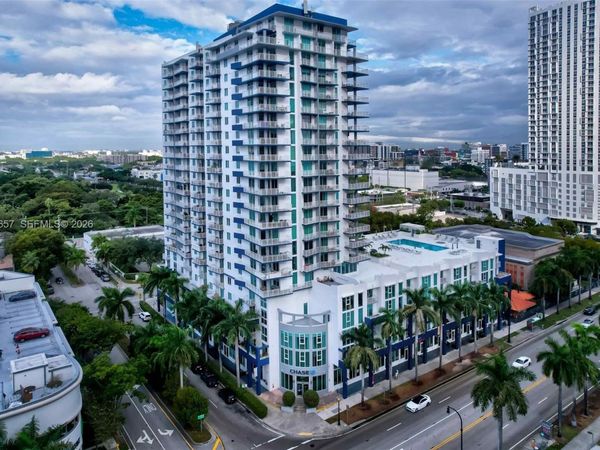 275 NE 18th St , Miami, FL 33132