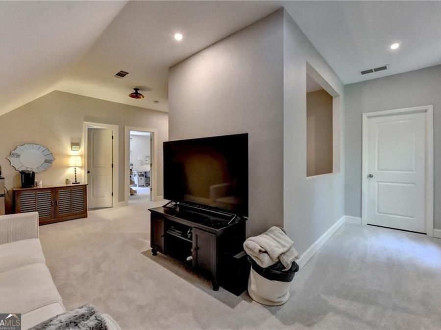 Property Image 77