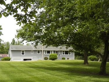 6720 Rice Road, East Bloomfield, NY 14564