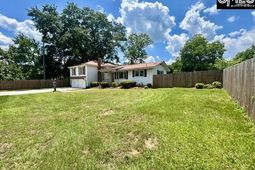 2727 College Street photo 4