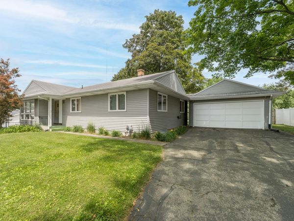 4092 Saratoga Avenue, Kalamazoo, MI 49048