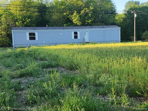 7240 PUTTYGUT Road, China Twp, MI 48054