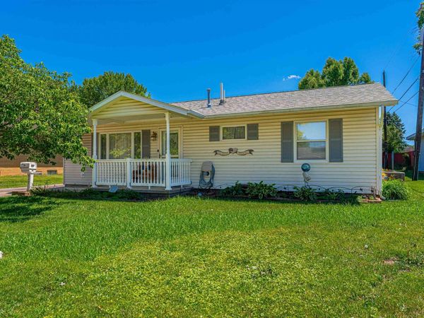627 21ST Street, Lincoln, IL 62656