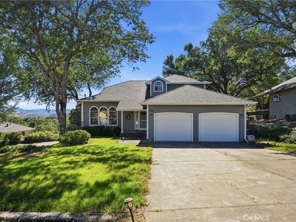 18325 Pinnacle Court, Hidden Valley Lake, CA 95467