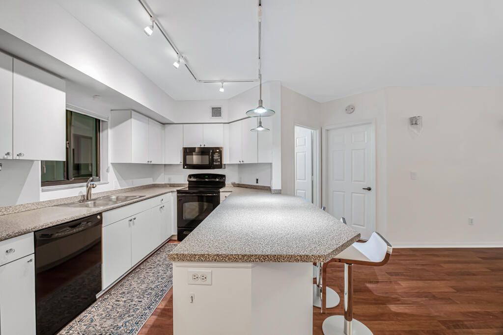 2105 Lavers Circle, Unit 306, Delray Beach, FL 33444 Photo