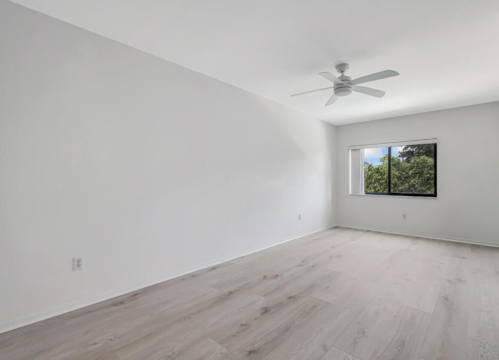 2105 Lavers Circle, Unit 306, Delray Beach, FL 33444 Photo