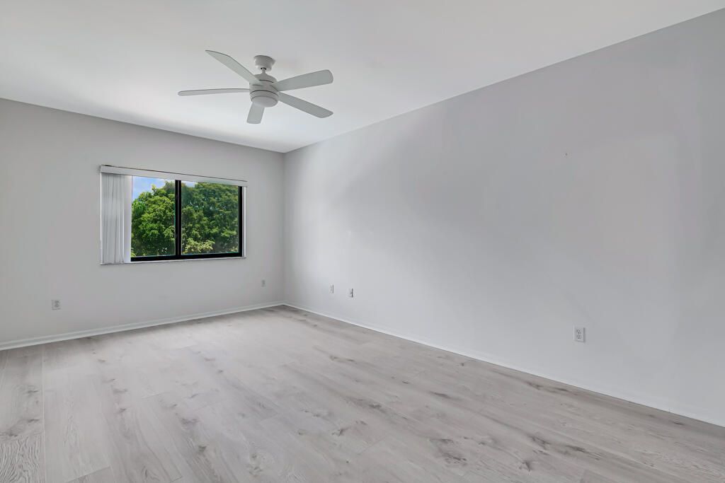 2105 Lavers Circle, Unit 306, Delray Beach, FL 33444 Photo