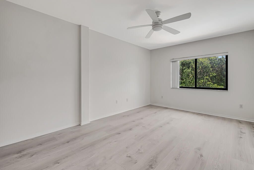 2105 Lavers Circle, Unit 306, Delray Beach, FL 33444 Photo