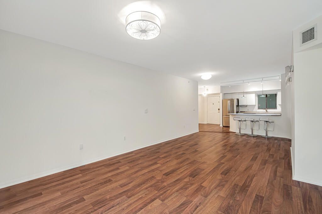 2105 Lavers Circle, Unit 306, Delray Beach, FL 33444 Photo