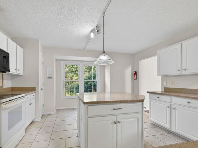 1422 Reserve Drive, Reynoldsburg, OH 43068 Photo 6