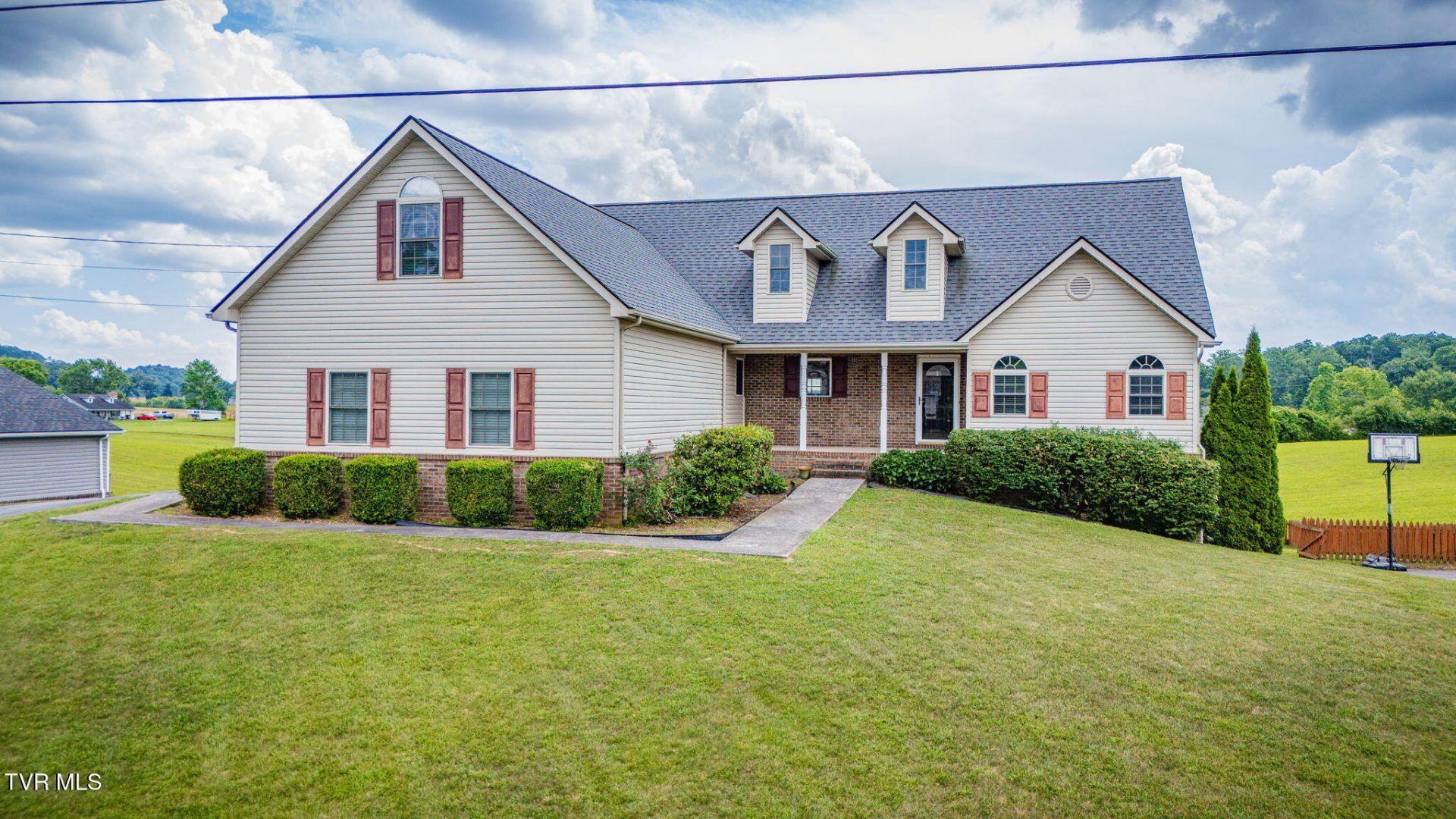 136 Mystic Lane, Jonesborough, TN 37659 Main Photo