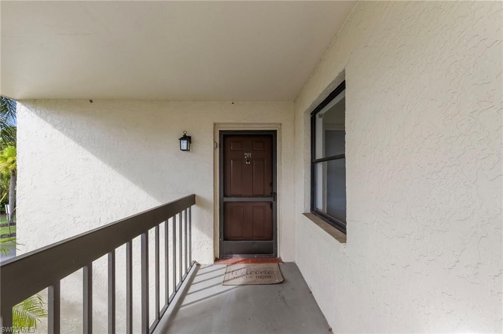 9265 Lake Park Dr , Unit 201, Fort Myers, FL 33919 Photo